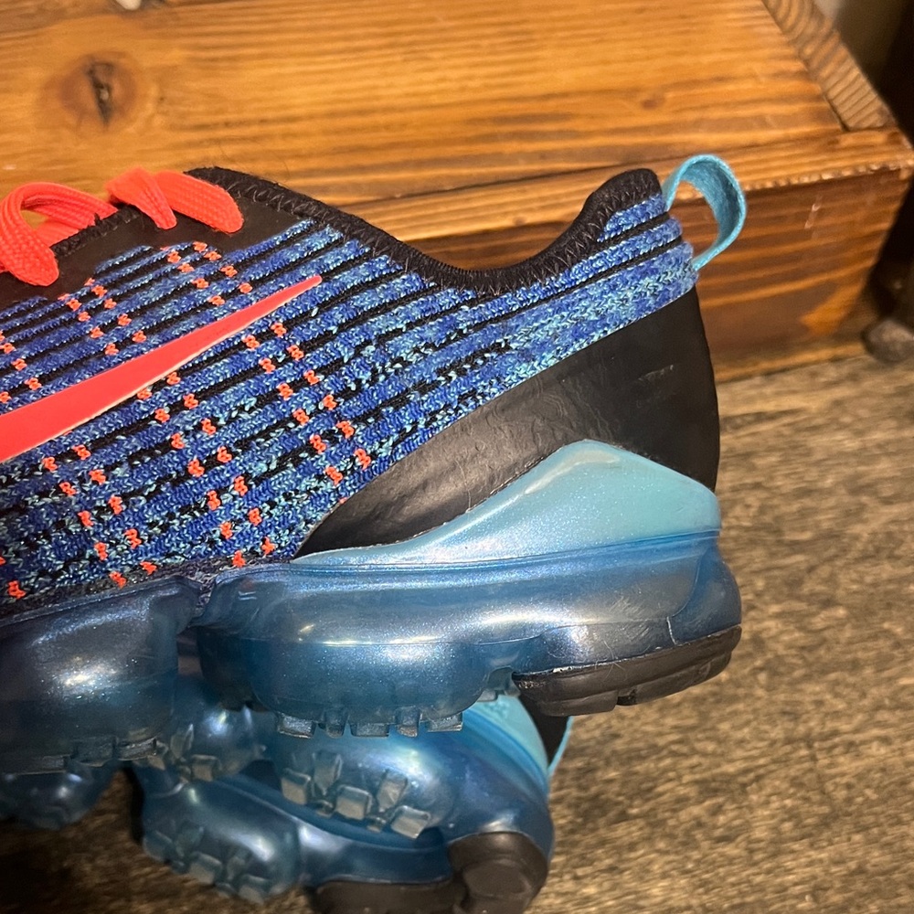 Nike Air VaporMax Flyknit Blue Fury GS - Picture 9 of 16